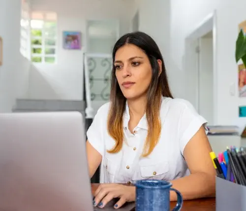 Inflexxion_Latina Woman
